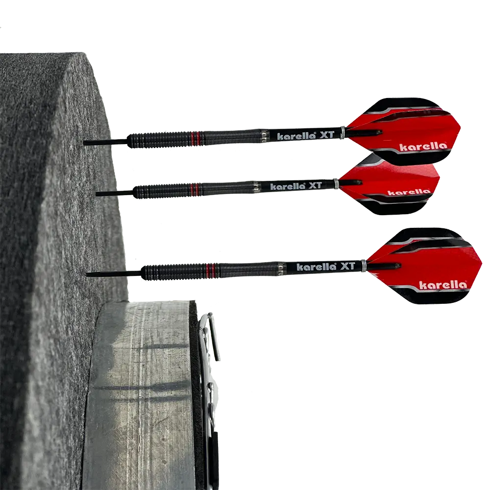Invisible-Darts - Karella Dartboard Schallschutz und Surround Beispiel mit Pfeilen